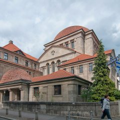 Gebäudeansicht außen von der Westendsynagoge