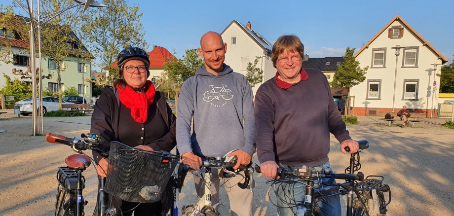 von li. nach re.: Sylvia Landau-Hahn, Jonas Severon, Thomas Otterbein