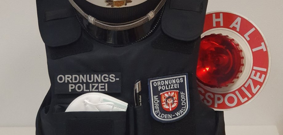 Uniform eines Ordnungspolizisten