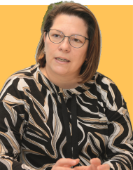 Auf dem Bild ist Jennifer Steinmann, Diplom-Sozialpädagogin im Quartiersbüro Mörfelden Nordwest, zu sehen.